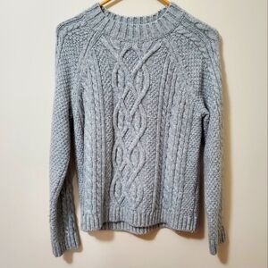 Gray Aran-Style Sweater (M)